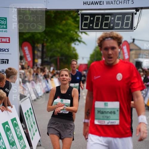 20.09.2026 - PSD Bank Halbmarathon LAZAROV Photography http://msf.ph/oto/10522971 20.09.2026 12:02:57 Ziel 1280, 1665, 1716, 1790, 2019, 2061, 2089, 2222, 2514, 2788, 2999, 4354 meine-sportfotos.de