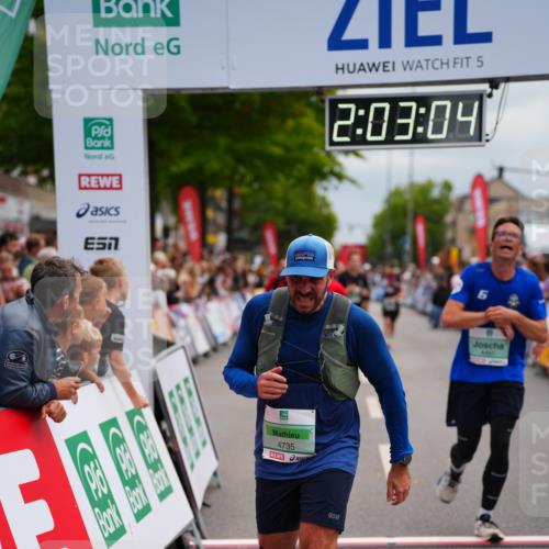 20.09.2026 - PSD Bank Halbmarathon LAZAROV Photography http://msf.ph/oto/10523056 20.09.2026 12:03:03 Ziel 1716, 2019, 2061, 2222, 2508, 2514, 2832, 2999, 4354, 4487, 4735 meine-sportfotos.de