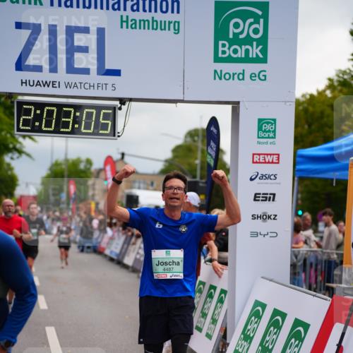 20.09.2026 - PSD Bank Halbmarathon LAZAROV Photography http://msf.ph/oto/10523084 20.09.2026 12:03:04 Ziel 1716, 2019, 2061, 2222, 2508, 2514, 2699, 2716, 2832, 2999, 4354, 4487, 4735 meine-sportfotos.de
