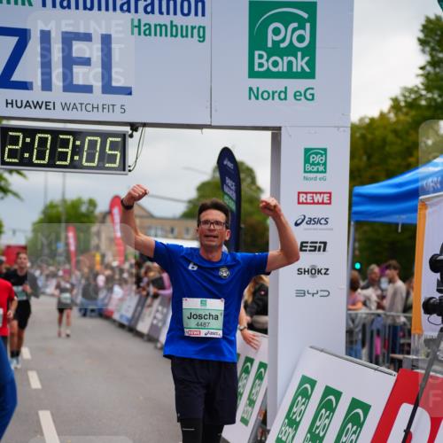 20.09.2026 - PSD Bank Halbmarathon LAZAROV Photography http://msf.ph/oto/10523101 20.09.2026 12:03:04 Ziel 1716, 2019, 2061, 2222, 2508, 2514, 2699, 2716, 2832, 2999, 4354, 4487, 4735 meine-sportfotos.de