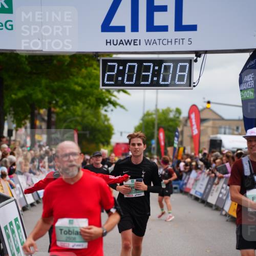 20.09.2026 - PSD Bank Halbmarathon LAZAROV Photography http://msf.ph/oto/10523157 20.09.2026 12:03:07 Ziel 1908, 2222, 2508, 2699, 2716, 2832, 4354, 4487, 4735 meine-sportfotos.de