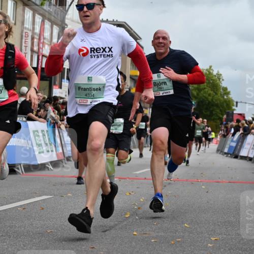 20.09.2026 - PSD Bank Halbmarathon J. Mangold http://msf.ph/oto/10523170 20.09.2026 12:01:18 Ziel 1142, 1382, 1393, 1928, 1999, 2142, 2174, 2189, 2397, 2661, 2748, 3148, 3271, 3492, 4334 meine-sportfotos.de