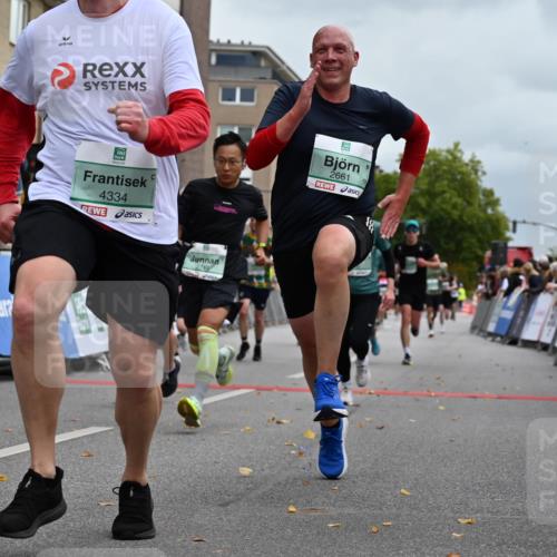 20.09.2026 - PSD Bank Halbmarathon J. Mangold http://msf.ph/oto/10523173 20.09.2026 12:01:18 Ziel 1142, 1382, 1393, 1928, 1999, 2142, 2174, 2189, 2397, 2661, 2748, 3148, 3271, 3492, 4334 meine-sportfotos.de