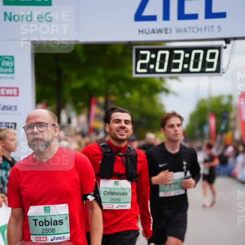 20.09.2026 - PSD Bank Halbmarathon LAZAROV Photography http://msf.ph/oto/10523181 20.09.2026 12:03:08 Ziel 1727, 1908, 2508, 2699, 2716, 2832, 4354, 4487, 4735 meine-sportfotos.de