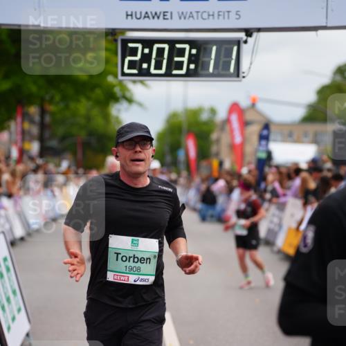 20.09.2026 - PSD Bank Halbmarathon LAZAROV Photography http://msf.ph/oto/10523213 20.09.2026 12:03:11 Ziel 1239, 1727, 1908, 2508, 2699, 2716, 2913, 4210, 4487 meine-sportfotos.de