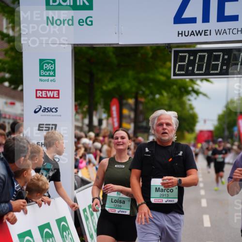 20.09.2026 - PSD Bank Halbmarathon LAZAROV Photography http://msf.ph/oto/10523291 20.09.2026 12:03:16 Ziel 1239, 1727, 1750, 1908, 2699, 2716, 2913, 4210 meine-sportfotos.de