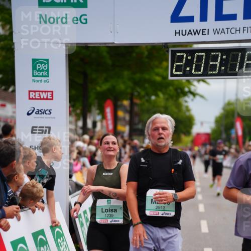 20.09.2026 - PSD Bank Halbmarathon LAZAROV Photography http://msf.ph/oto/10523302 20.09.2026 12:03:16 Ziel 1239, 1727, 1750, 1908, 2699, 2716, 2913, 4210 meine-sportfotos.de