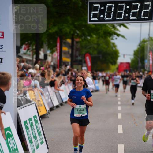 20.09.2026 - PSD Bank Halbmarathon LAZAROV Photography http://msf.ph/oto/10523344 20.09.2026 12:03:21 Ziel 1239, 1255, 1412, 1750, 2285, 2913, 4210 meine-sportfotos.de
