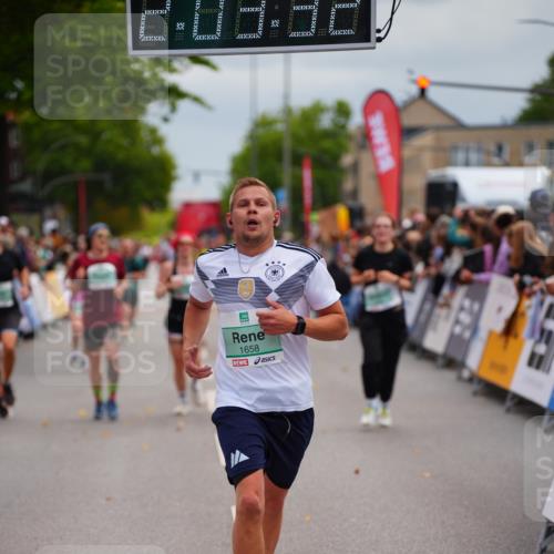 20.09.2026 - PSD Bank Halbmarathon LAZAROV Photography http://msf.ph/oto/10523475 20.09.2026 12:03:31 Ziel 1255, 1412, 1658, 2254, 2557, 2743, 3053, 3246 meine-sportfotos.de