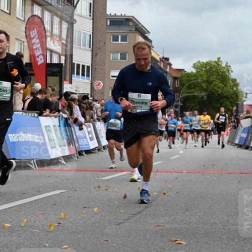 20.09.2026 - PSD Bank Halbmarathon J. Mangold http://msf.ph/oto/10523504 20.09.2026 12:01:53 Ziel 2486, 2865, 2881, 2947, 2995, 3007, 3135, 3179, 3485, 3793, 4167, 4574, 4719 meine-sportfotos.de