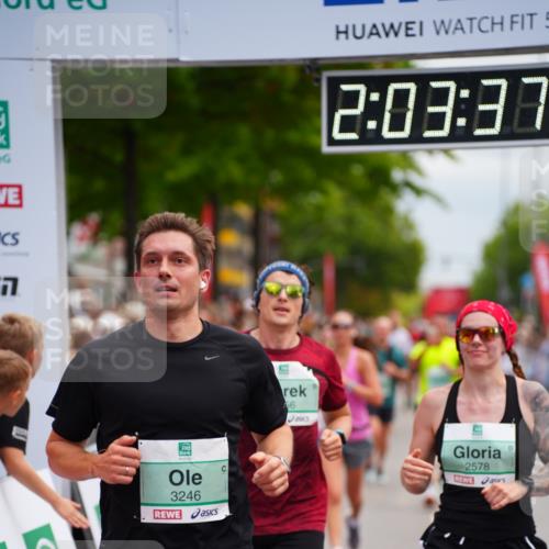 20.09.2026 - PSD Bank Halbmarathon LAZAROV Photography http://msf.ph/oto/10523511 20.09.2026 12:03:36 Ziel 1658, 2254, 2390, 2578, 2743, 2756, 3053, 3246, 3461 meine-sportfotos.de