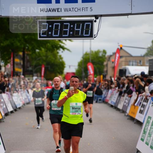 20.09.2026 - PSD Bank Halbmarathon LAZAROV Photography http://msf.ph/oto/10523574 20.09.2026 12:03:40 Ziel 1978, 2254, 2390, 2578, 2756, 3053, 3246, 3320, 3461, 3931 meine-sportfotos.de