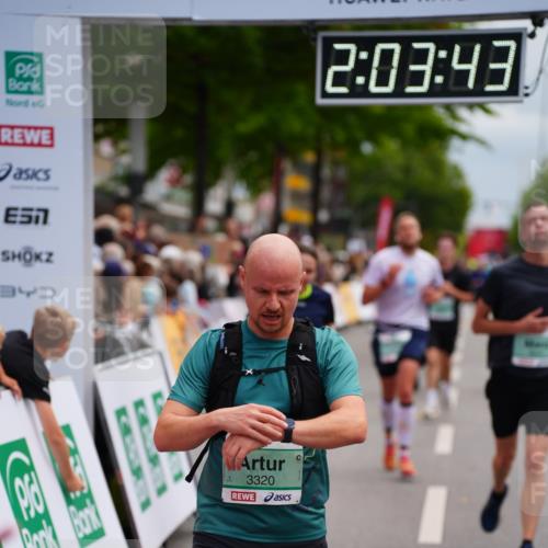 20.09.2026 - PSD Bank Halbmarathon LAZAROV Photography http://msf.ph/oto/10523595 20.09.2026 12:03:43 Ziel 1978, 2049, 2390, 2578, 2756, 3246, 3320, 3461, 3879, 3931 meine-sportfotos.de