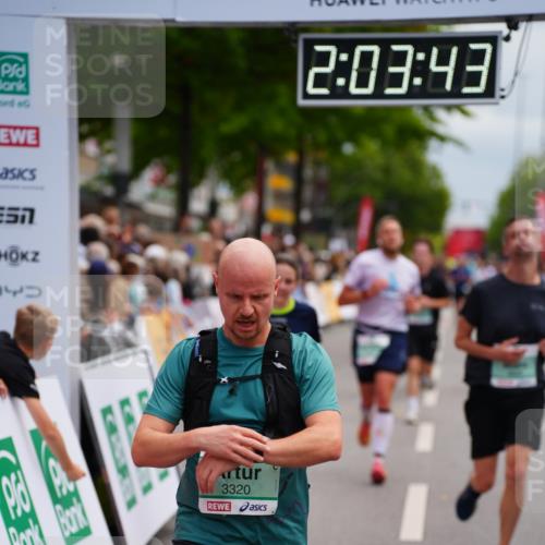 20.09.2026 - PSD Bank Halbmarathon LAZAROV Photography http://msf.ph/oto/10523600 20.09.2026 12:03:43 Ziel 1978, 2049, 2390, 2578, 2756, 3246, 3320, 3461, 3879, 3931 meine-sportfotos.de