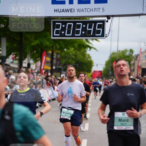 20.09.2026 - PSD Bank Halbmarathon LAZAROV Photography http://msf.ph/oto/10523618 20.09.2026 12:03:44 Ziel 1978, 2049, 2390, 2461, 2578, 2756, 3320, 3461, 3879, 3931 meine-sportfotos.de