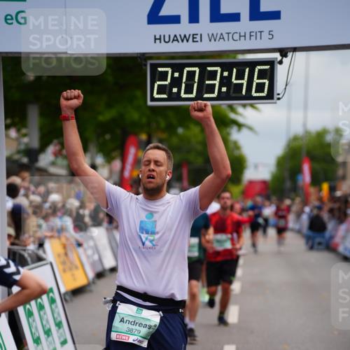 20.09.2026 - PSD Bank Halbmarathon LAZAROV Photography http://msf.ph/oto/10523644 20.09.2026 12:03:46 Ziel 1405, 1978, 2049, 2390, 2461, 3320, 3461, 3879, 3931, 4040, 4135 meine-sportfotos.de