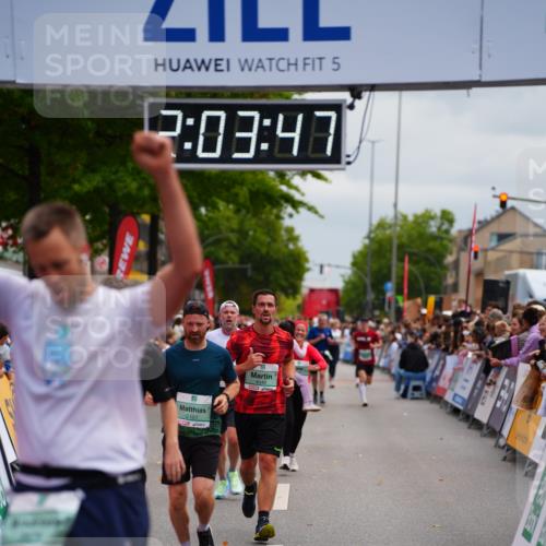 20.09.2026 - PSD Bank Halbmarathon LAZAROV Photography http://msf.ph/oto/10523649 20.09.2026 12:03:46 Ziel 1405, 1978, 2049, 2390, 2461, 3320, 3461, 3879, 3931, 4040, 4135 meine-sportfotos.de