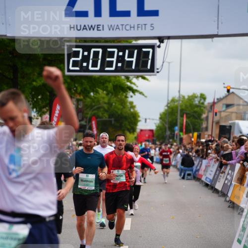 20.09.2026 - PSD Bank Halbmarathon LAZAROV Photography http://msf.ph/oto/10523656 20.09.2026 12:03:47 Ziel 1405, 1978, 2049, 2195, 2461, 3320, 3461, 3879, 3931, 4040, 4135 meine-sportfotos.de