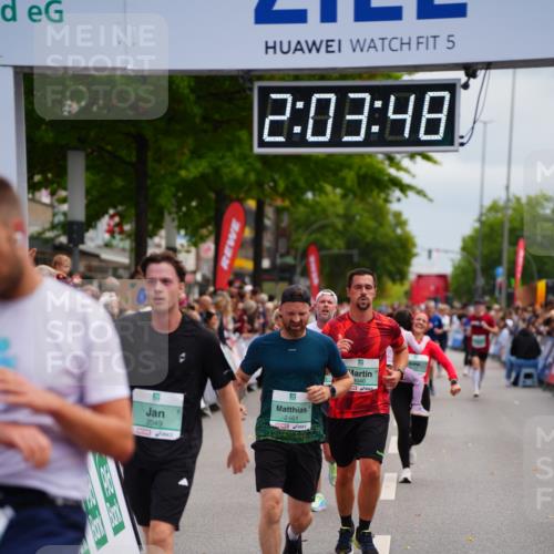 20.09.2026 - PSD Bank Halbmarathon LAZAROV Photography http://msf.ph/oto/10523662 20.09.2026 12:03:47 Ziel 1405, 1978, 2049, 2195, 2461, 3320, 3461, 3879, 3931, 4040, 4135 meine-sportfotos.de