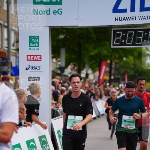 20.09.2026 - PSD Bank Halbmarathon LAZAROV Photography http://msf.ph/oto/10523676 20.09.2026 12:03:48 Ziel 1405, 1978, 2049, 2195, 2461, 3320, 3461, 3879, 3931, 4040, 4135 meine-sportfotos.de