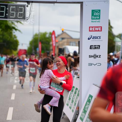 20.09.2026 - PSD Bank Halbmarathon LAZAROV Photography http://msf.ph/oto/10523703 20.09.2026 12:03:52 Ziel 1299, 1405, 2049, 2195, 2461, 3795, 3879, 4040, 4135 meine-sportfotos.de