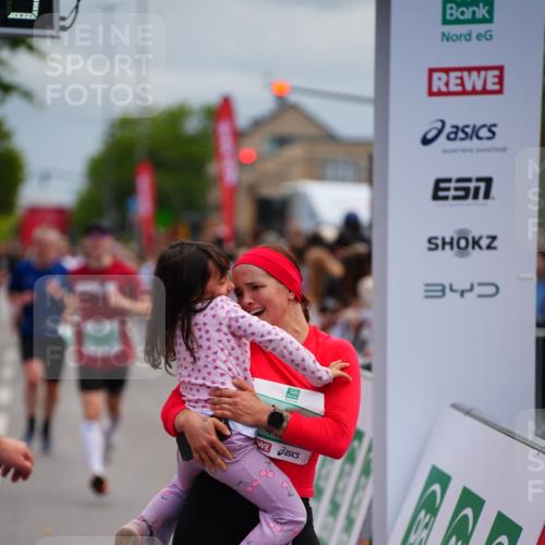 20.09.2026 - PSD Bank Halbmarathon LAZAROV Photography http://msf.ph/oto/10523709 20.09.2026 12:03:52 Ziel 1299, 1405, 2049, 2195, 2461, 3795, 3879, 4040, 4135 meine-sportfotos.de