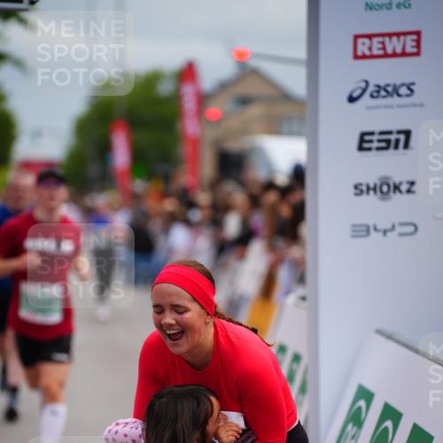 20.09.2026 - PSD Bank Halbmarathon LAZAROV Photography http://msf.ph/oto/10523719 20.09.2026 12:03:53 Ziel 1299, 1405, 2049, 2195, 2461, 3795, 3879, 4040, 4135 meine-sportfotos.de