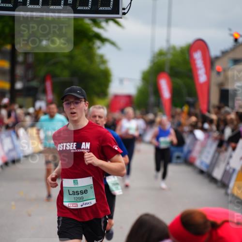 20.09.2026 - PSD Bank Halbmarathon LAZAROV Photography http://msf.ph/oto/10523731 20.09.2026 12:03:55 Ziel 1299, 1405, 2049, 2195, 2461, 3363, 3795, 4040, 4135 meine-sportfotos.de