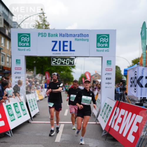 20.09.2026 - PSD Bank Halbmarathon LAZAROV Photography http://msf.ph/oto/10523778 20.09.2026 12:04:04 Ziel 1840, 1874, 2250, 2362, 2648, 2660, 3363, 3795, 4675, 4784 meine-sportfotos.de