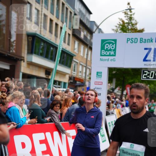 20.09.2026 - PSD Bank Halbmarathon LAZAROV Photography http://msf.ph/oto/10523828 20.09.2026 12:04:06 Ziel 1840, 1874, 2250, 2362, 2648, 2660, 3363, 3659, 4322, 4636, 4675, 4784 meine-sportfotos.de