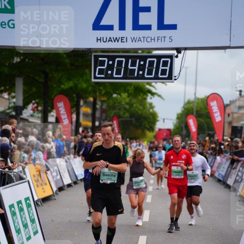 20.09.2026 - PSD Bank Halbmarathon LAZAROV Photography http://msf.ph/oto/10523845 20.09.2026 12:04:08 Ziel 1728, 1840, 1874, 2250, 2362, 2422, 2648, 2660, 3659, 4322, 4636, 4675, 4784 meine-sportfotos.de