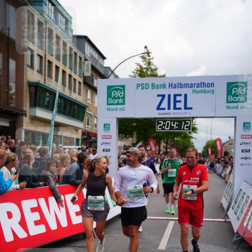 20.09.2026 - PSD Bank Halbmarathon LAZAROV Photography http://msf.ph/oto/10523891 20.09.2026 12:04:12 Ziel 1155, 1728, 1840, 2422, 2827, 3659, 3923, 4322, 4636, 4784 meine-sportfotos.de