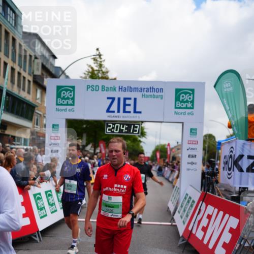 20.09.2026 - PSD Bank Halbmarathon LAZAROV Photography http://msf.ph/oto/10523912 20.09.2026 12:04:13 Ziel 1104, 1155, 1555, 1728, 1840, 2422, 2827, 3659, 3923, 4322, 4636, 4784 meine-sportfotos.de