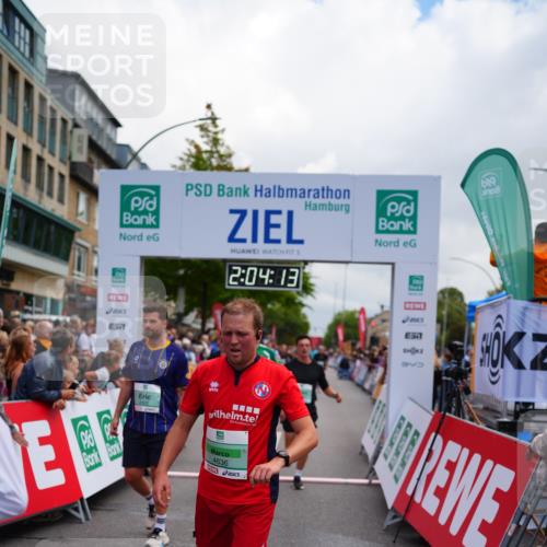 20.09.2026 - PSD Bank Halbmarathon LAZAROV Photography http://msf.ph/oto/10523917 20.09.2026 12:04:13 Ziel 1104, 1155, 1555, 1728, 1840, 2422, 2827, 3659, 3923, 4322, 4636, 4784 meine-sportfotos.de