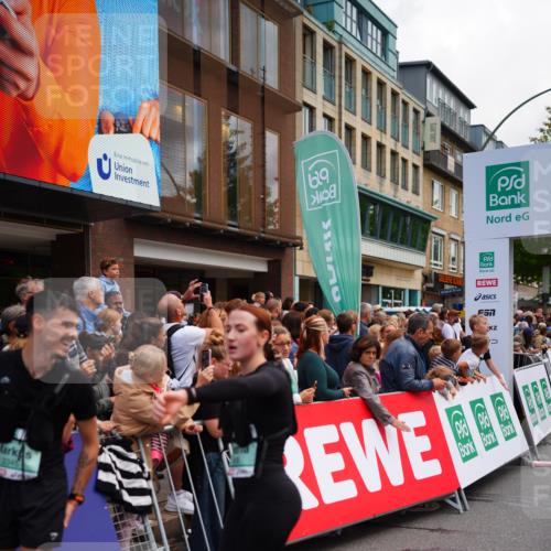 20.09.2026 - PSD Bank Halbmarathon LAZAROV Photography http://msf.ph/oto/10524093 20.09.2026 12:04:26 Ziel 1371, 1404, 1456, 1525, 1605, 2833, 2932, 3345, 3457, 3832, 3833, 3934, 4087 meine-sportfotos.de