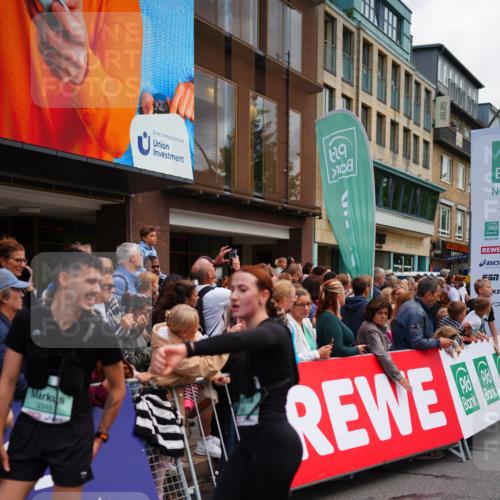 20.09.2026 - PSD Bank Halbmarathon LAZAROV Photography http://msf.ph/oto/10524098 20.09.2026 12:04:26 Ziel 1371, 1404, 1456, 1525, 1605, 2833, 2932, 3345, 3457, 3832, 3833, 3934, 4087 meine-sportfotos.de