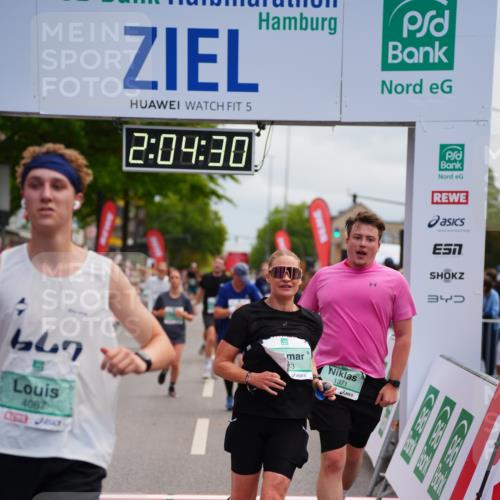 20.09.2026 - PSD Bank Halbmarathon LAZAROV Photography http://msf.ph/oto/10524153 20.09.2026 12:04:29 Ziel 1371, 1404, 1456, 1525, 1563, 1605, 1789, 2833, 3045, 3345, 3934, 4087 meine-sportfotos.de