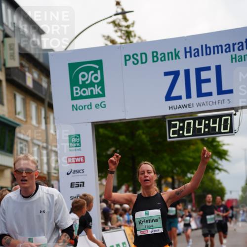 20.09.2026 - PSD Bank Halbmarathon LAZAROV Photography http://msf.ph/oto/10524229 20.09.2026 12:04:40 Ziel 1533, 1563, 1595, 1789, 1864, 2237, 3045, 3524, 4138, 4182, 4183, 4329, 4435 meine-sportfotos.de