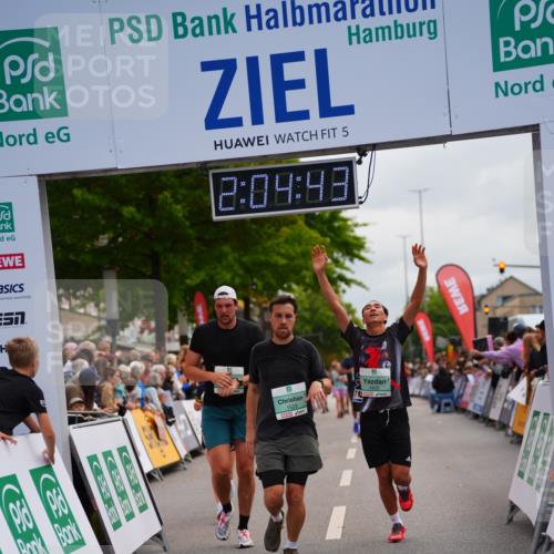 20.09.2026 - PSD Bank Halbmarathon LAZAROV Photography http://msf.ph/oto/10524254 20.09.2026 12:04:43 Ziel 1533, 1595, 1864, 2237, 3524, 4138, 4329, 4435 meine-sportfotos.de