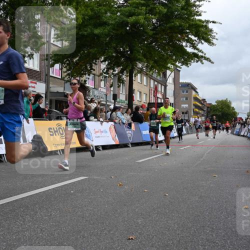 20.09.2026 - PSD Bank Halbmarathon J. Mangold http://msf.ph/oto/10524300 20.09.2026 12:03:27 Ziel 1978, 2049, 2254, 2390, 2578, 2756, 3053, 3246, 3320, 3461, 3879, 3931, 4040 meine-sportfotos.de