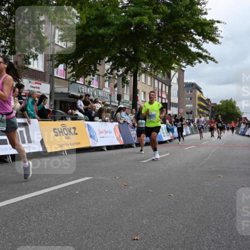 20.09.2026 - PSD Bank Halbmarathon J. Mangold http://msf.ph/oto/10524308 20.09.2026 12:03:27 Ziel 1978, 2049, 2254, 2390, 2578, 2756, 3053, 3246, 3320, 3461, 3879, 3931, 4040 meine-sportfotos.de