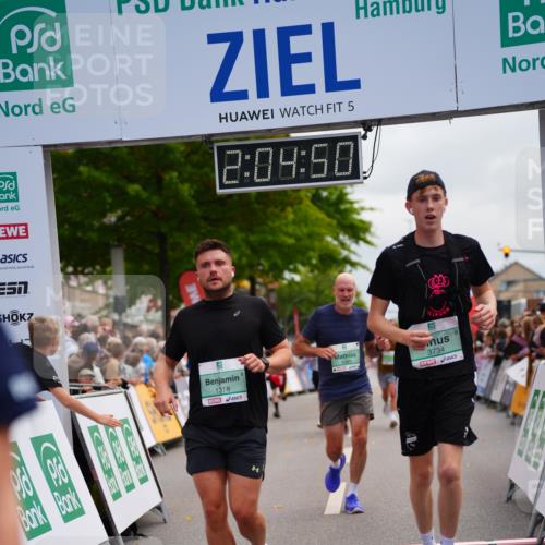20.09.2026 - PSD Bank Halbmarathon LAZAROV Photography http://msf.ph/oto/10524327 20.09.2026 12:04:49 Ziel 1318, 1533, 1595, 3163, 3734, 4138, 4435 meine-sportfotos.de
