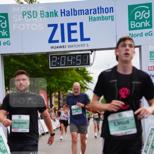 20.09.2026 - PSD Bank Halbmarathon LAZAROV Photography http://msf.ph/oto/10524339 20.09.2026 12:04:50 Ziel 1318, 1533, 1595, 1799, 3163, 3734, 3808, 4138, 4195, 4212, 4435 meine-sportfotos.de