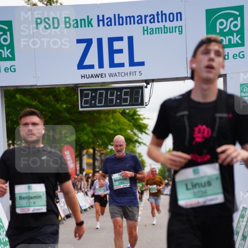 20.09.2026 - PSD Bank Halbmarathon LAZAROV Photography http://msf.ph/oto/10524343 20.09.2026 12:04:51 Ziel 1318, 1533, 1595, 1799, 3163, 3734, 3808, 4138, 4195, 4212, 4435 meine-sportfotos.de