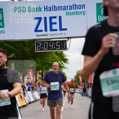 20.09.2026 - PSD Bank Halbmarathon LAZAROV Photography http://msf.ph/oto/10524349 20.09.2026 12:04:51 Ziel 1318, 1533, 1595, 1799, 3163, 3734, 3808, 4138, 4195, 4212, 4435 meine-sportfotos.de