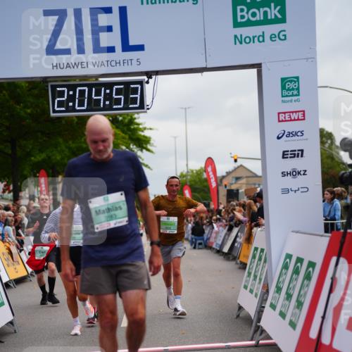 20.09.2026 - PSD Bank Halbmarathon LAZAROV Photography http://msf.ph/oto/10524361 20.09.2026 12:04:53 Ziel 1318, 1799, 3163, 3734, 3808, 4195, 4212 meine-sportfotos.de