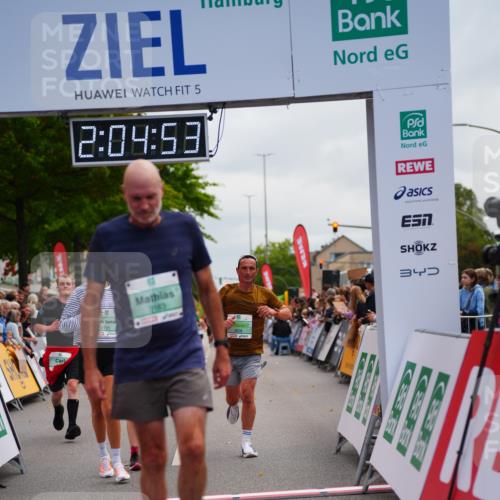 20.09.2026 - PSD Bank Halbmarathon LAZAROV Photography http://msf.ph/oto/10524365 20.09.2026 12:04:53 Ziel 1318, 1799, 3163, 3734, 3808, 4195, 4212 meine-sportfotos.de
