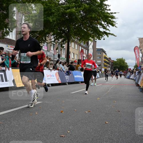 20.09.2026 - PSD Bank Halbmarathon J. Mangold http://msf.ph/oto/10524371 20.09.2026 12:03:36 Ziel 1299, 1405, 1978, 2049, 2195, 2461, 3795, 3879, 3931, 4040, 4135 meine-sportfotos.de