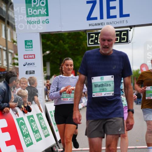 20.09.2026 - PSD Bank Halbmarathon LAZAROV Photography http://msf.ph/oto/10524374 20.09.2026 12:04:55 Ziel 1318, 1799, 3163, 3734, 3808, 4195, 4212, 4255 meine-sportfotos.de