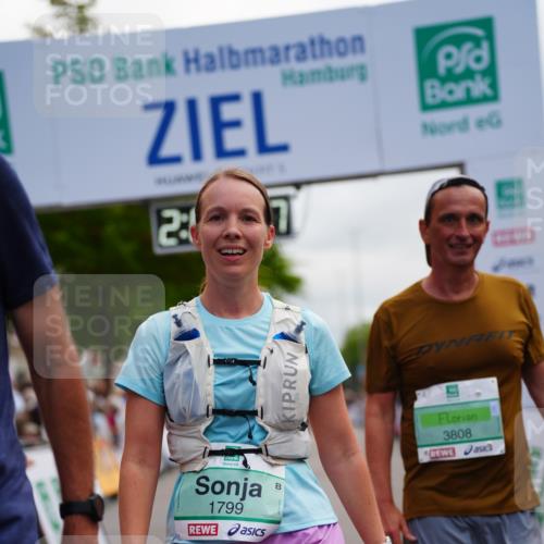 20.09.2026 - PSD Bank Halbmarathon LAZAROV Photography http://msf.ph/oto/10524393 20.09.2026 12:04:57 Ziel 1318, 1799, 3163, 3734, 3808, 4195, 4212, 4255 meine-sportfotos.de